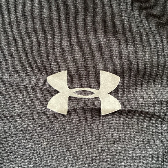 Black Under Armour T-shirt - Picture 2 of 4